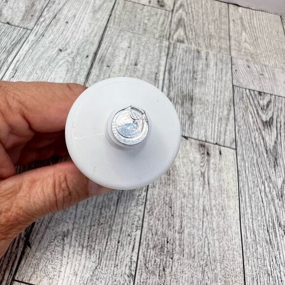 Flanerie Water Lily PHA Pore Refining Exfoliator 45 ml 1.52 oz Full Size NEW - Picture 3 of 3